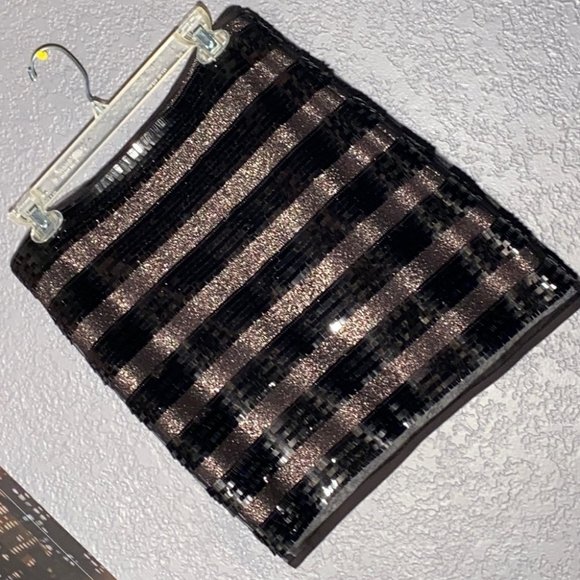 MINKPINK - skirt w black sequin layers, lining, zipper - M - Picture 1 of 15